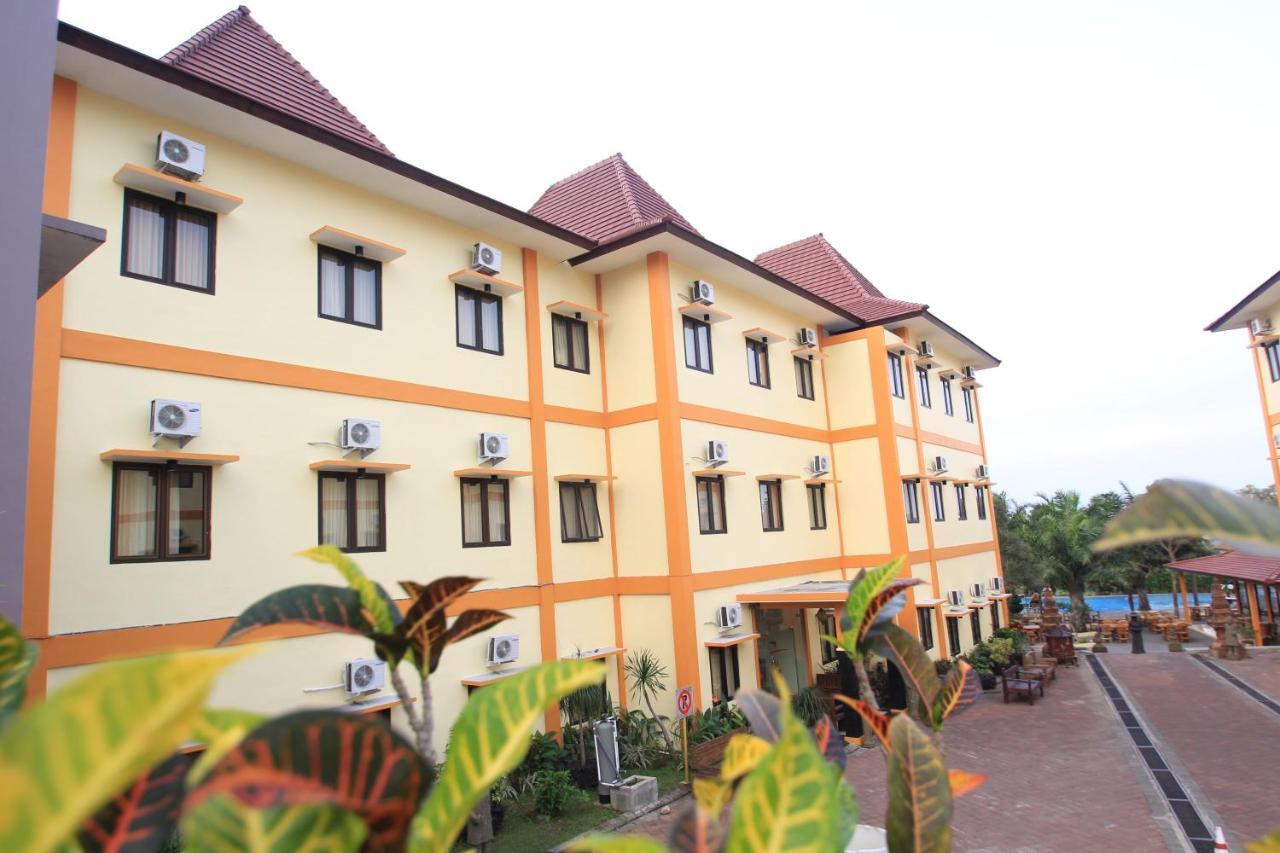 Ciptaningati Hotel Batu  Exteriör bild