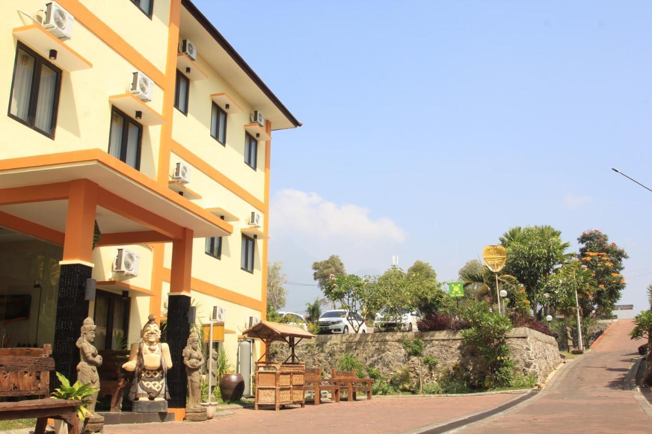 Ciptaningati Hotel Batu  Exteriör bild