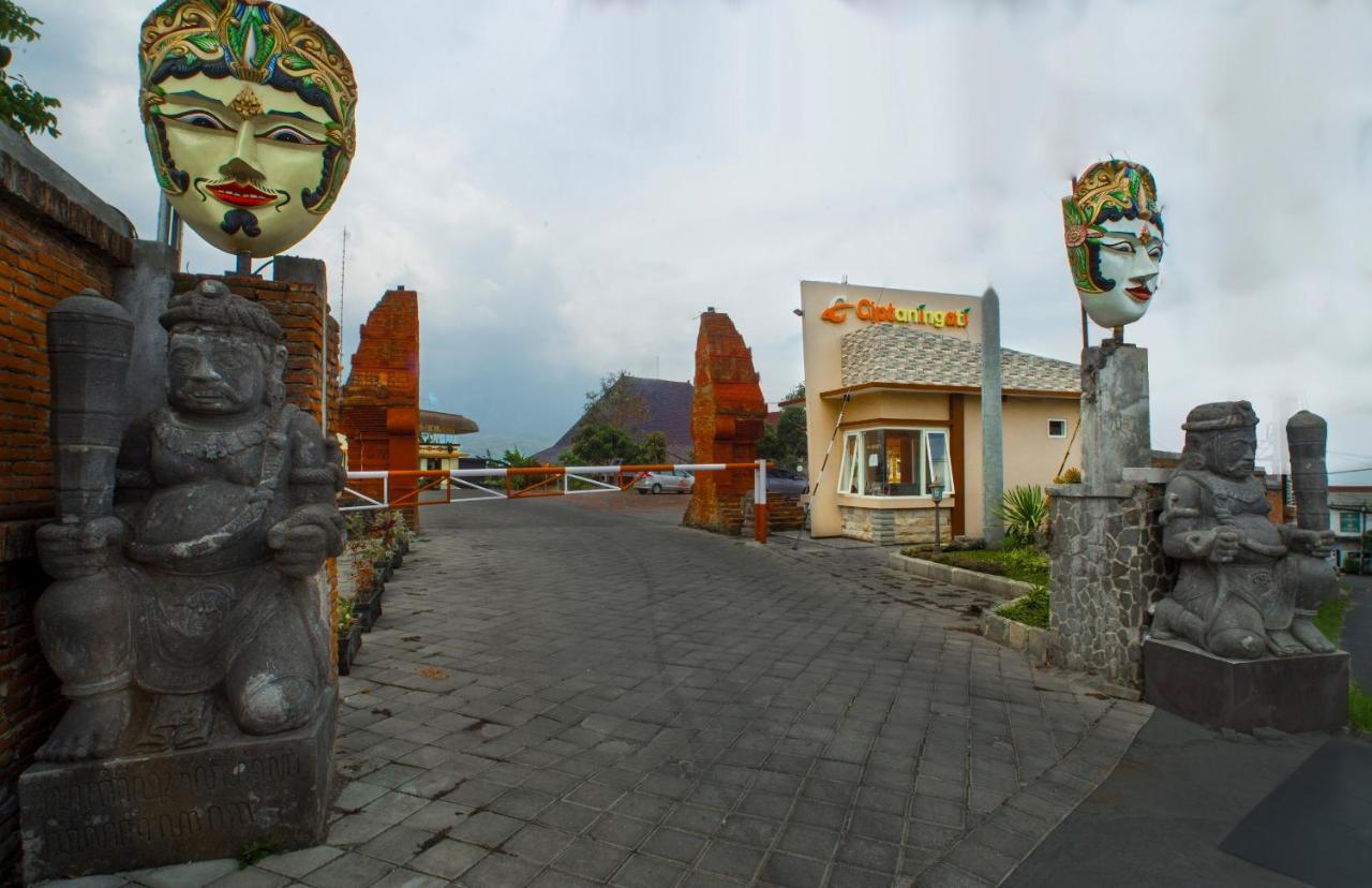 Ciptaningati Hotel Batu  Exteriör bild